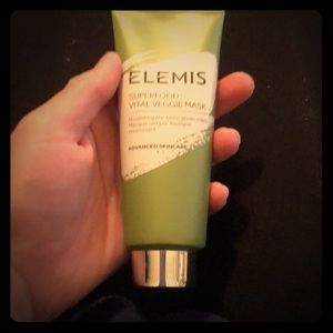 Never before used superfood vital veggie mask